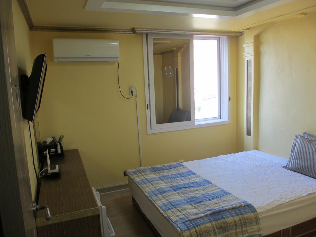 Moiri Guesthouse Yeosu Zewnętrze zdjęcie