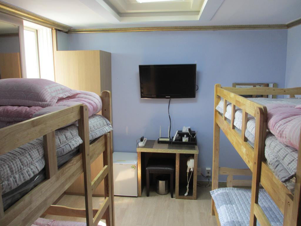 Moiri Guesthouse Yeosu Zewnętrze zdjęcie