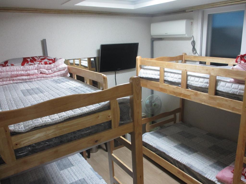 Moiri Guesthouse Yeosu Zewnętrze zdjęcie