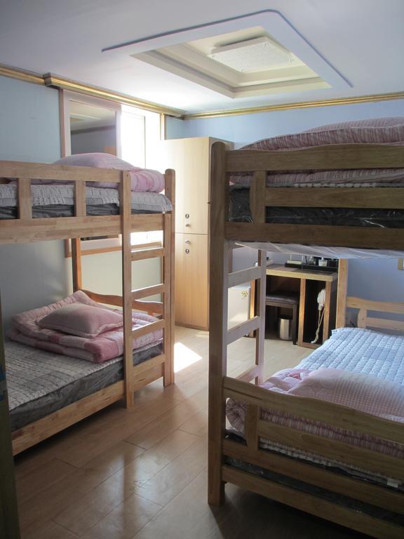 Moiri Guesthouse Yeosu Zewnętrze zdjęcie